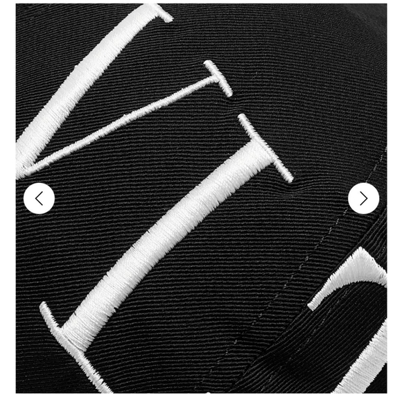 VALENTINO Embroidered Logo Baseball Cap - Picture 4 of 8